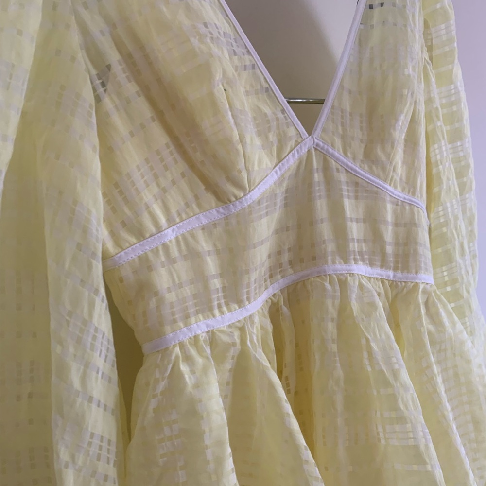 STAUD Yellow Sheer Organza Tiered Mini Dress Puff Sleeve V Neck Size 2 NWOT - Picture 3 of 12
